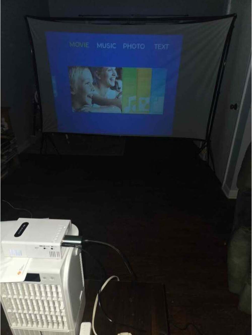 Portable Projector Complete Set Up - Picture 2 of 7